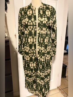 Zara Green and Cream Tie-Dye Button-Front Long Sleeve Maxi Dress